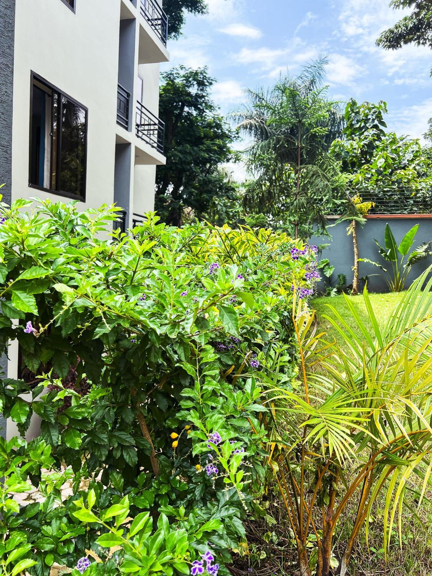 Greenside Hotel Arusha Bagian luar foto