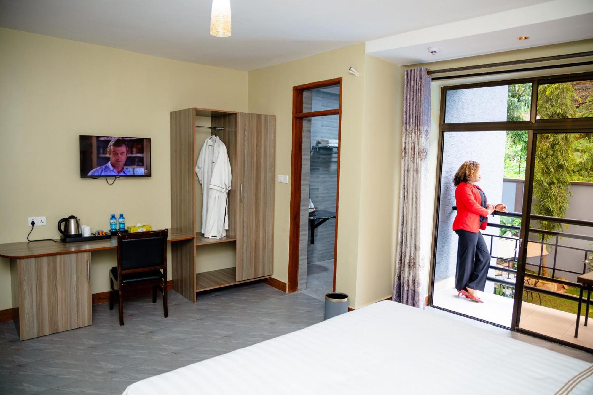 Greenside Hotel Arusha Bagian luar foto