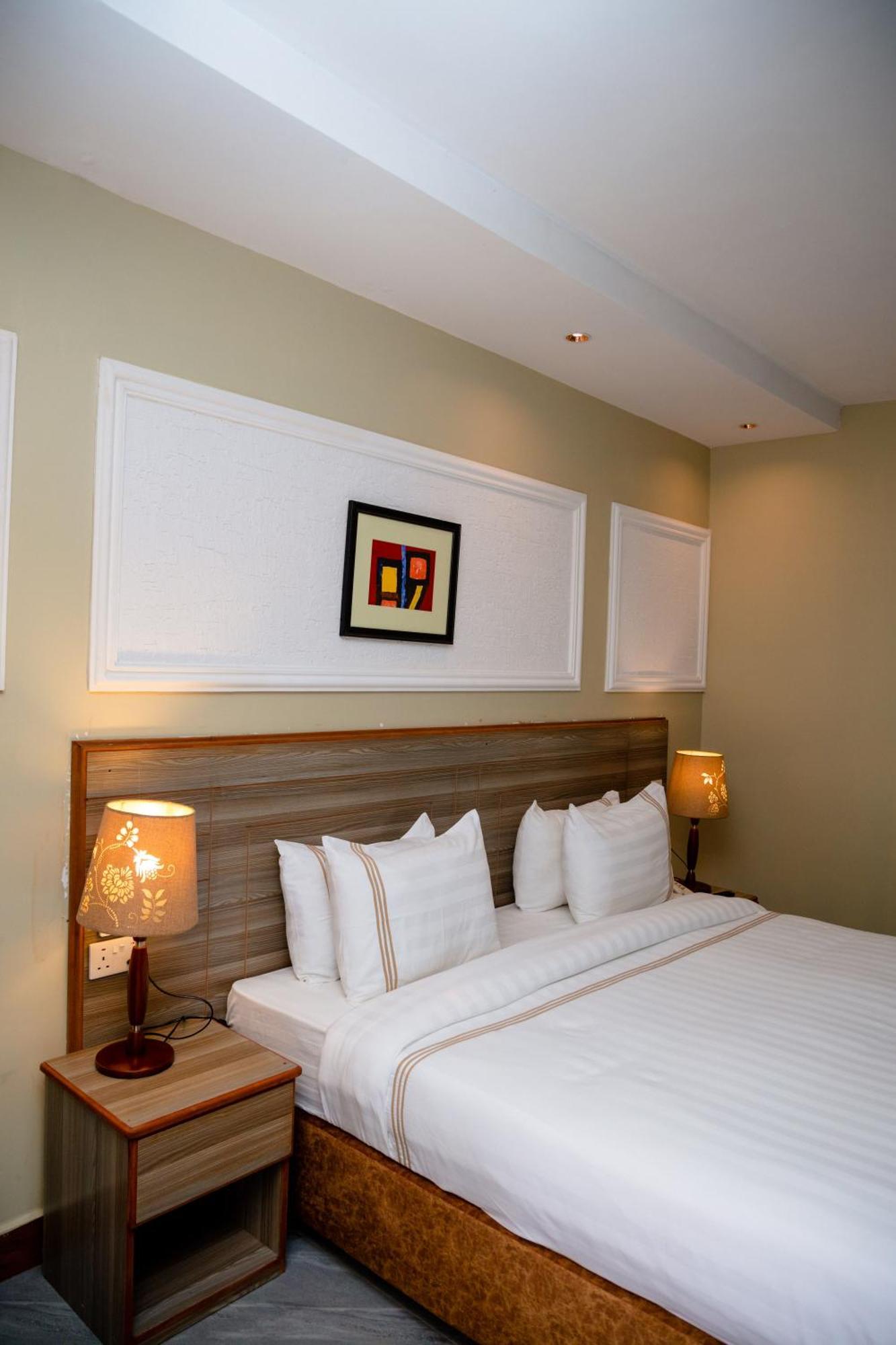 Greenside Hotel Arusha Bagian luar foto