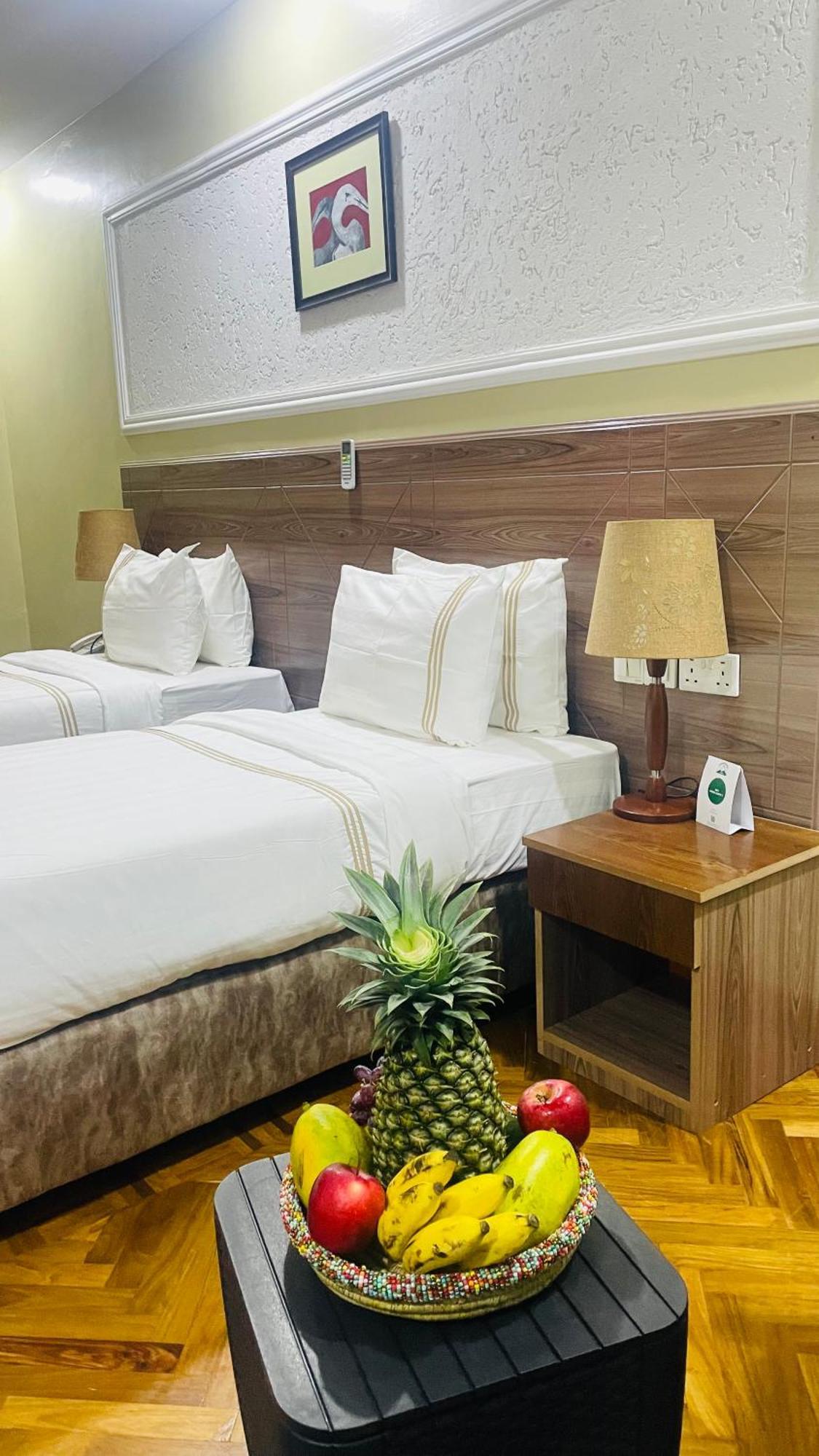 Greenside Hotel Arusha Bagian luar foto